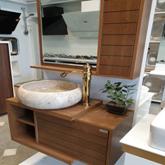 شیر-روشویی-پایه-بلند-طلایی