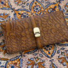 کیف-پول-چرم-طرح-شعر