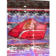 چراغ-عقب-روی-گلگیر-سانتافه-2014-و-2015