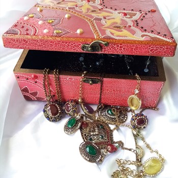 مدل-ستاره-سرخ