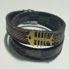 دستبند-چرم-با-پلاک-طلا-کد-004