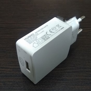 شارژر-دیواری-هوآوی-مدلHW-050200E3Wاصل