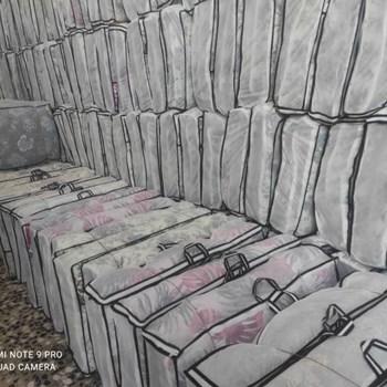 نمایی-از-انبار-محصولات-تشک-مسافرتی-و-مهمان