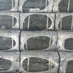 سنگ-آنتیک-قیچی-سیاه-نجف-آباد-در-آرادساخت