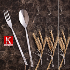 سرویس-قاشق-چنگال-ورسا-مات-و-براق-طرح-نویبورگ