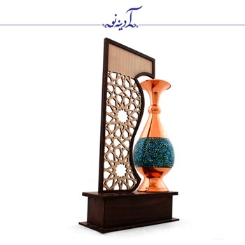 تندیس-با-گلدان-فیروزه-کوب