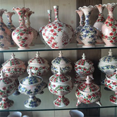 گلدانها-ی-زیر-لعابی-در-رنگهای-مختلف-و-قیمتهایی-مختلف