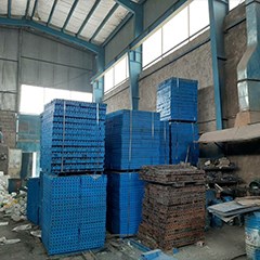 Metal-concrete-formwork