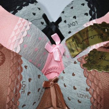 سوتین-اسفنجی-بدون-فنر-دخترانه