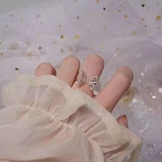 انگشتر-پروانه