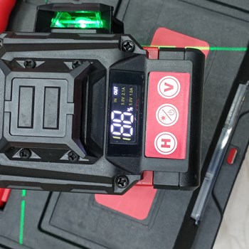 تراز-لیزری-صفحه-دیجیتا-ولمسی-میلواکی-16-لاین