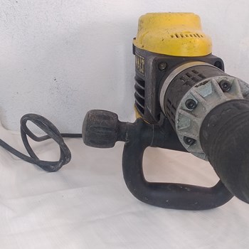 چکش-تخریب-10-کیلویی-دیوالت-مدل-D25899