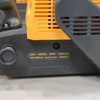 سنباده-نواری-قدرتیدیوالت