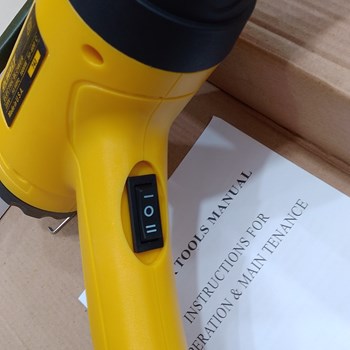 سشوار-صنعتی-دیوالت-مدل-743