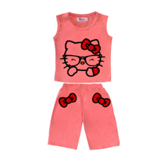 فروشگاه-لباس-زنانه-و-بچگانه-رنگارنگ