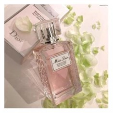 دیور-میس-دیور-بروم-سوئِس-پور-له-کرپس-Dior-Miss-Dior-Brume-Soyeuse-pour-le-Corps