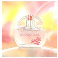 ایو-د-سیستل-تندر-کیس-Yves-de-Sistelle-Tender-Kiss