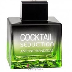 آنتونیو-باندراس-کوکتل-سداکشن-این-بلکبندراس-کوکتیل-مشکیANTONIO-BANDERAS-Cocktail-Seduction-in-Black