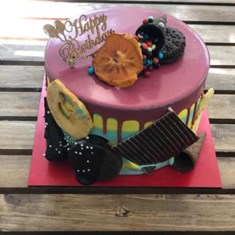 کیک-رنگین-میوه-خشک