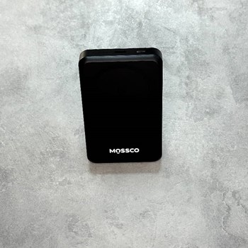 پاوربانک-10000-وایرلس-مگنتی-Mossco-مدل-IP-25