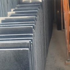 سنگ-مشکی-نطنز