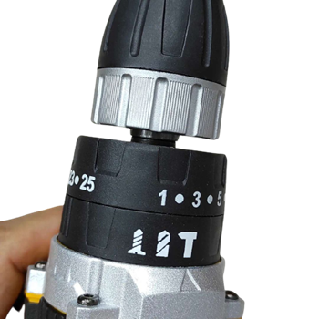 دریل-شارژی-دیوالت-با-پک-لوازم-ابزار