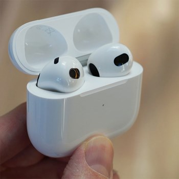 هندزفری-بلوتوث-apple-airpods-3