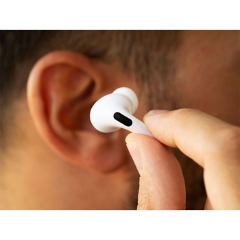 apple-airpods-pro-noise-canceling-active