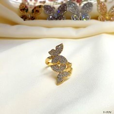 انگشتر-پروانه