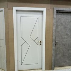 ایده-درب-داخلی-ساختمان-رنک-های-سفید-و-طوسی