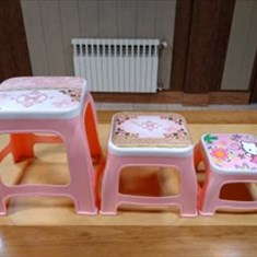 چهارپایه-تک-رنگ-ارغوانی-متوسط-العربیه