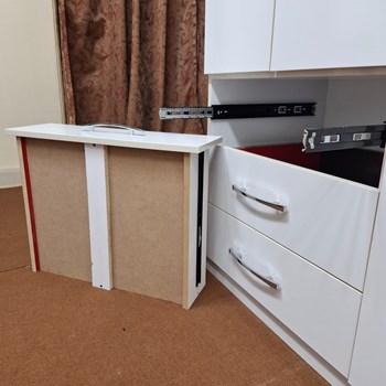 کمد-ترکیبی-مدل-020201-طراحی-کاربردی-و-مدرن-با-رنگ-سفید-براق