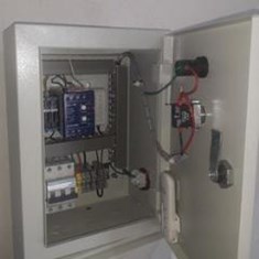 تابلو-برق-صنعتی-فرمان-از-راه-دور-سه-فاز