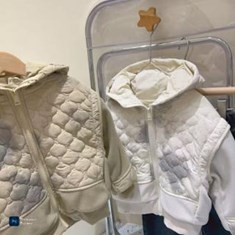 کاپشن-سویشرتی-کرم-و-قهوای