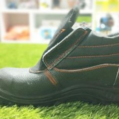 کفش-ایمنی-فولادی