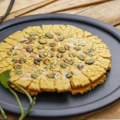 سوهان-رویال-پسته-بادام-500-گرم