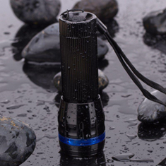 چراغ-قوه-زوم-دار