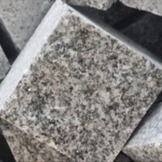 سنگ-کوبیک-گرانیت-مروارید-مشهد