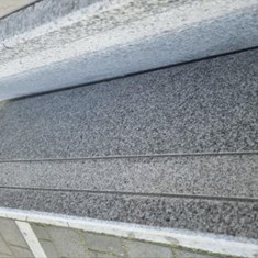 سنگ-پله-گرانیت-مروارید-مشهد-خرید-سنگ-پله-با-کیفیت-و-قیمت-مناسب