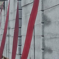 مقایسه-و-معایب-سنگ-و-بتن-برای-جدول