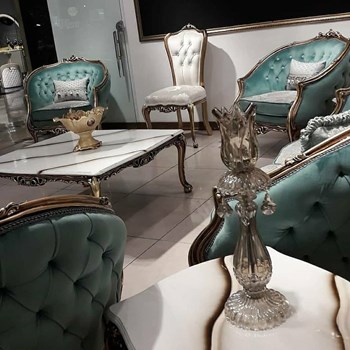 مبل-کلاسیک-و-شیک-مدل-زمرد-چوب-راش-و-گردو-با-طراحی-خاص-و-بادوام