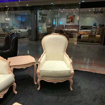 مبل-کلاسیک-مدل-زمرد-ترکیب-چوب-راش-و-گردو-با-طراحی-شیک-و-بادوام