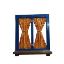 پنجره-چوبی-تاقچه-دار