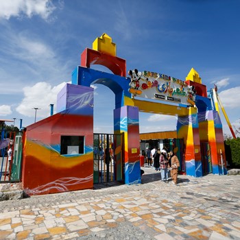 شهربازی-و-سینما-7-بعدی-صفه