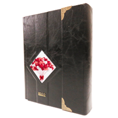 آلبوم-عکس-فریم-دار-مدل-چرم-مگنتی-قابدار-ارکیده-قابل-ذکر-است-که-کادر-روی-آلبوم-به-صورت-رندومی-لوزی-یا-مستطیلارسال-میشود-و-قابل-انتخاب-نمیباشد