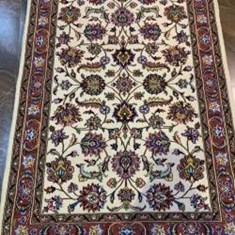 قالیچه-دست-بافت-طرح-افشان-بدون-ترنج