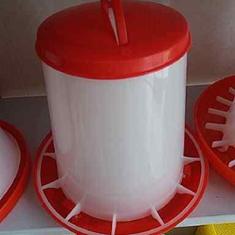 دانخوری-چهار-کیلویی-مناسب-برای-تمام-طیور