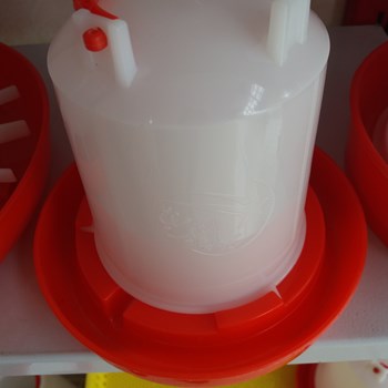 آبخوری4-لیتری-دسته-دار-قفلی-شرکت-ستاره