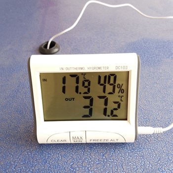 دماسنج-و-رطوبت-سنج-سه-کاره-نشانگر-دما-و-رطوبت-بصورت-همزمان-با-سنسور