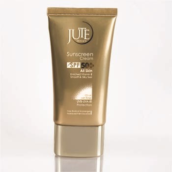 کرم-ضد-آفتاب-JUTE-باSPF50-سازگار-با-انواع-پوست-ها-رنگ-بژ-روشن